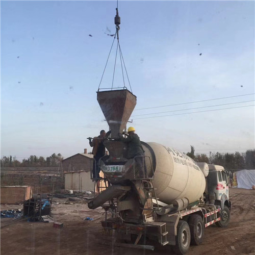 周至县“精准瞄准”—— 吊车的 “定位导航” 技术